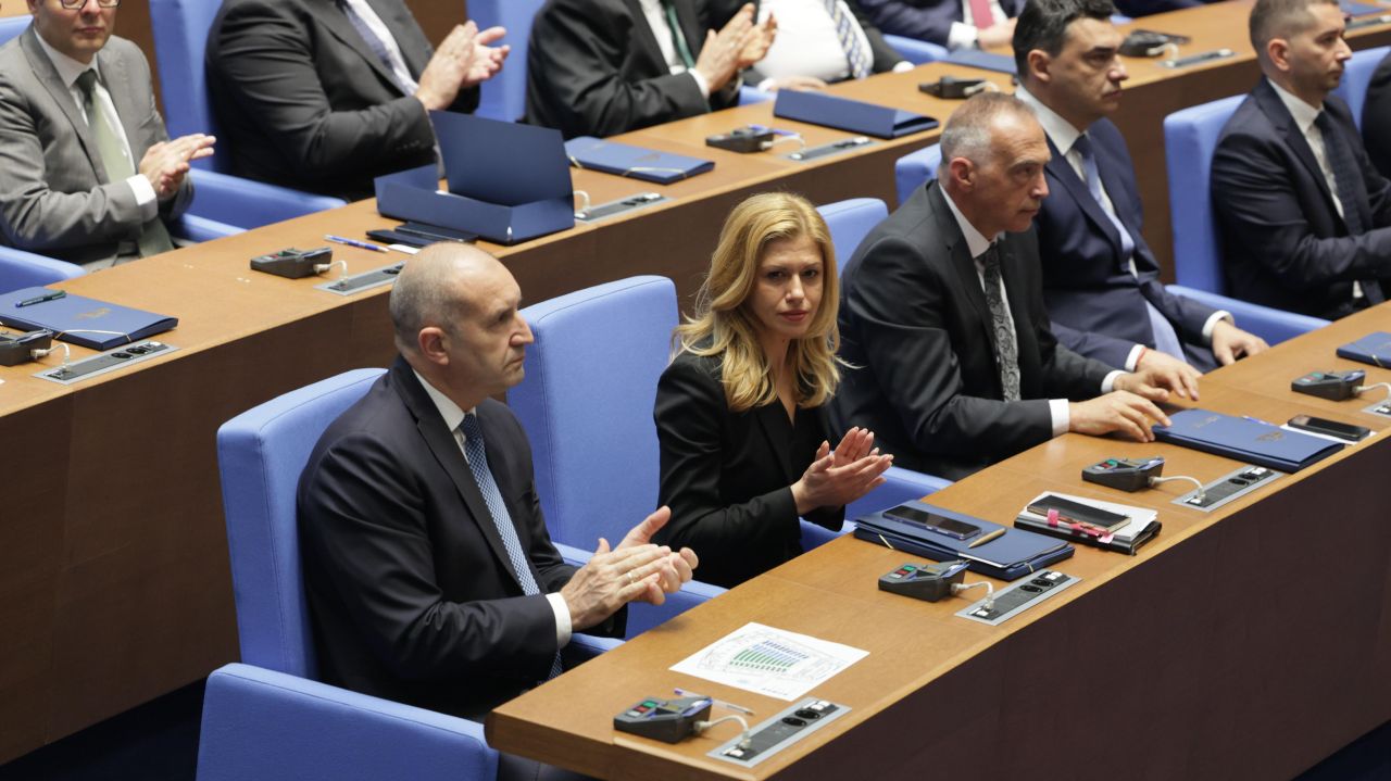 <p>Тържествено заседание на 52-рото Народно събрание.</p>