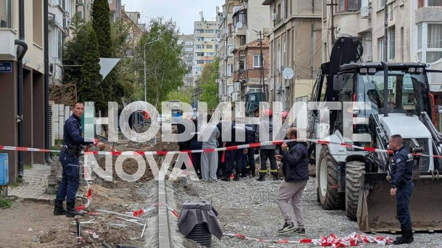 Фатален инцидент в Бургас: Багер изсипа пръст върху работник, мъжът почина