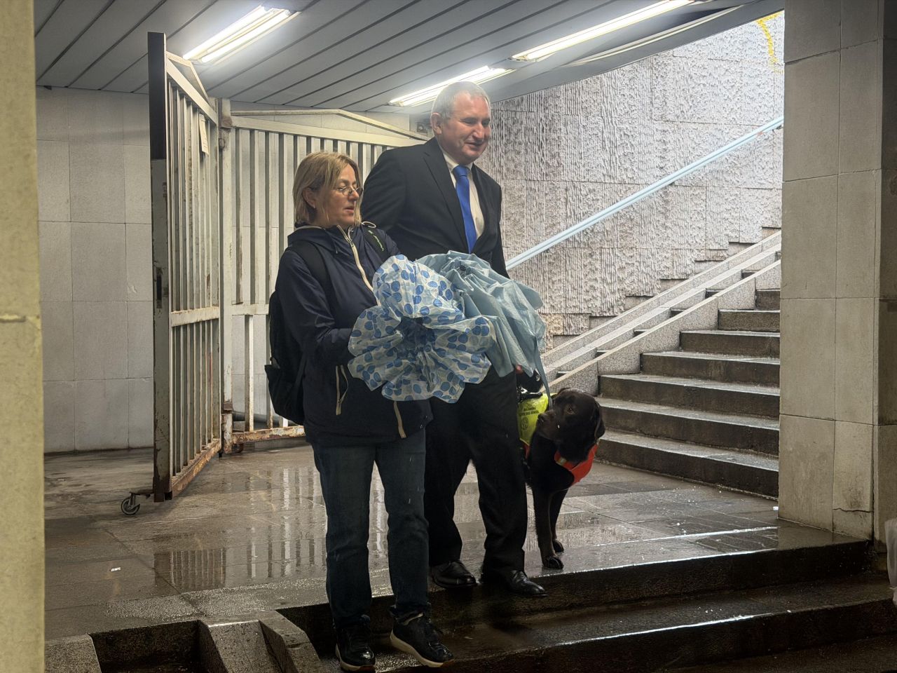 <p>Четириногият любимец, който обира симпатиите в кулоарите на парламента и доказва, че в политиката има място за верни приятели</p>