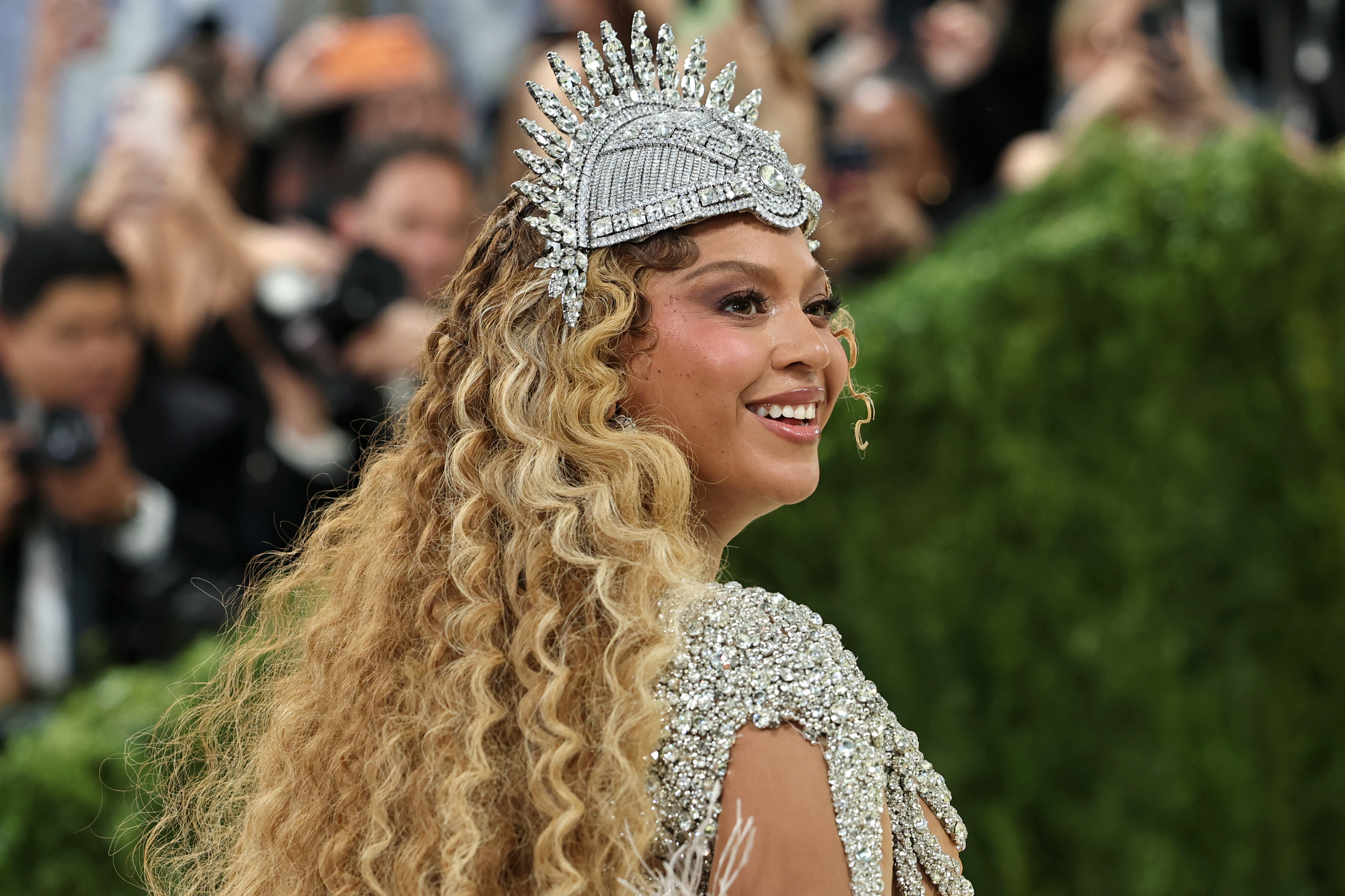 Бионсе превзе Met Gala със звездното си семейство.