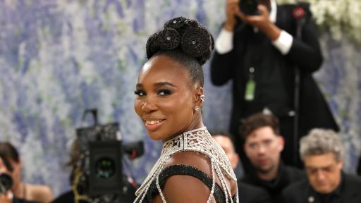 https://m3.netinfo.bg/media/images/51316/51316445/512-288-cheren-bliasyk-i-diamanti-vinys-uiliams-na-met-gala.jpg
