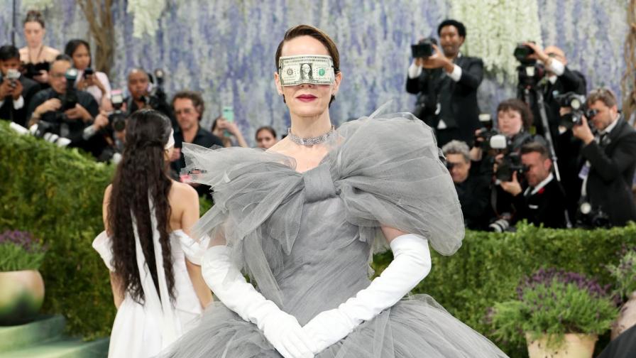 Най-зле облечените звезди на червения килим на Met Gala 2026