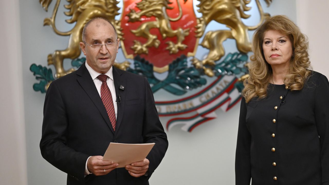 <p>&bdquo;Прогресивна България&ldquo; получи първия проучвателен мандат от &bdquo;Дондуков&ldquo; 2</p>
