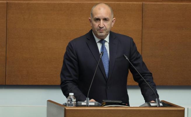 Радев: Преговаряме с ЕК, за да запазим увеличенията на заплати и пенсии