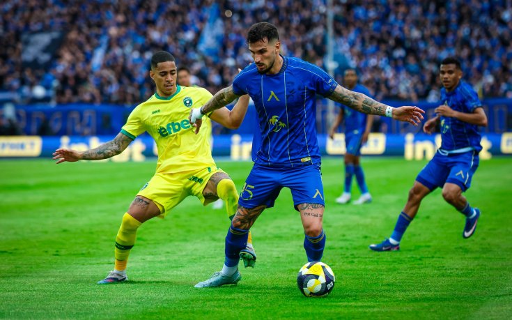 НА ЖИВО: Левски - Лудогорец 0:0, шоу на трибуните, скука на терена
