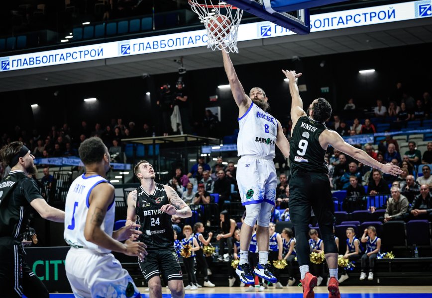 БК Рилски спортист БК Локомотив Пловдив1