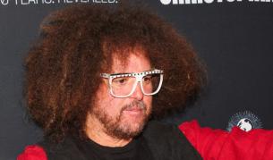 Шокиращата трансформация на Redfoo: От върха на Billboard до корта в Египет