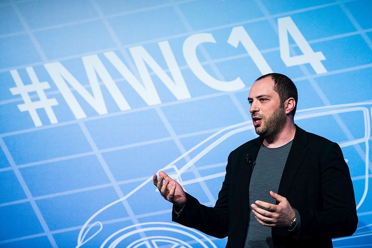 <p><strong>3. Ян Кум (Jan Koum)</strong></p>

<p>Нетно състояние: $17 милиарда</p>

<p>Майка: Фаина Кум (Faina Koum)</p>

<p>Източник на богатство: WhatsApp</p>