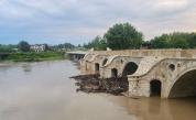 Река Янтра излезе от коритото си край Бяла