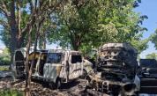 Кола се запали в движение и подпали паркиран автомобил в Пловдив