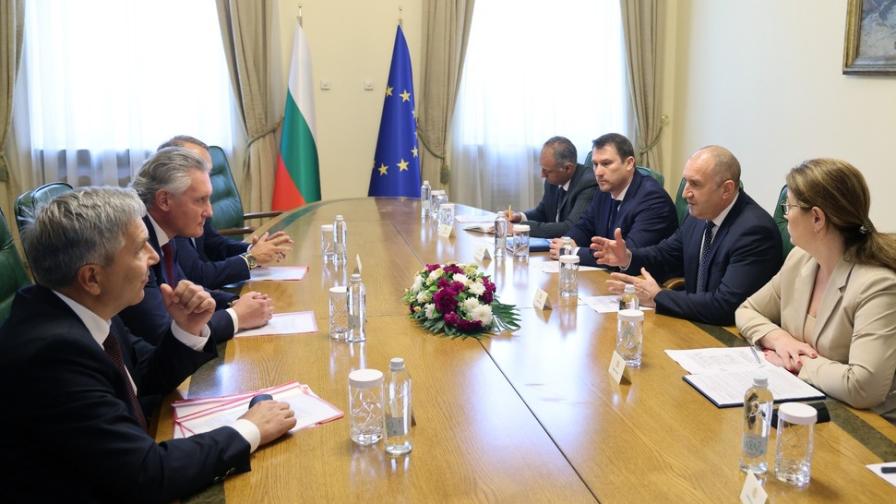 Радев се срещна с работодателите