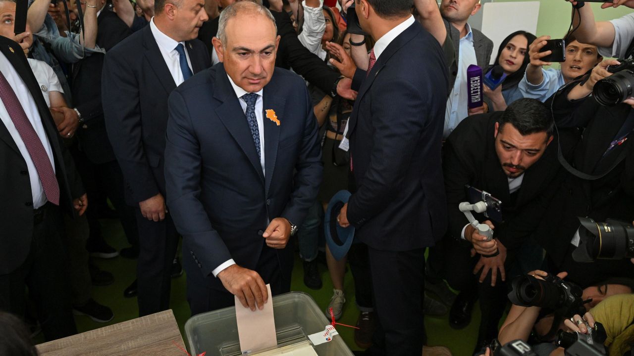 Сбогом, Москва: Армения избра Европа, въпреки натиска от Русия