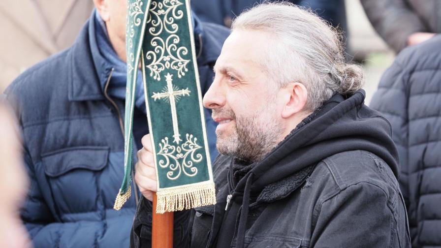 Обрат: Мариус Куркински се оттегли от „Шествие за семействот
