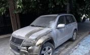 Запалиха коли на българското посолство в Скопие