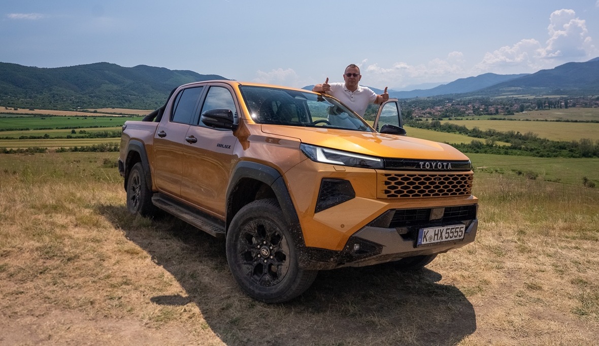 Ореолът около новия Toyota Hilux e непокътнат (тест драйв)