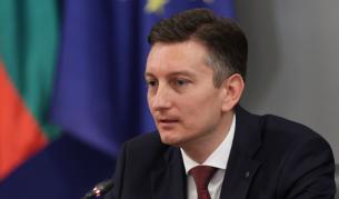 <p>Сменят ръководството на &bdquo;Информационно обслужване&ldquo;</p>