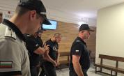 „Съвестта ми е чиста“: Оставиха в ареста обвиняемия за тройното убийство в Угърчин