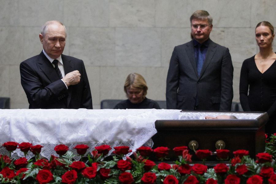 <p>Путин изпрати в последния му път Сергей Иванов.</p>
