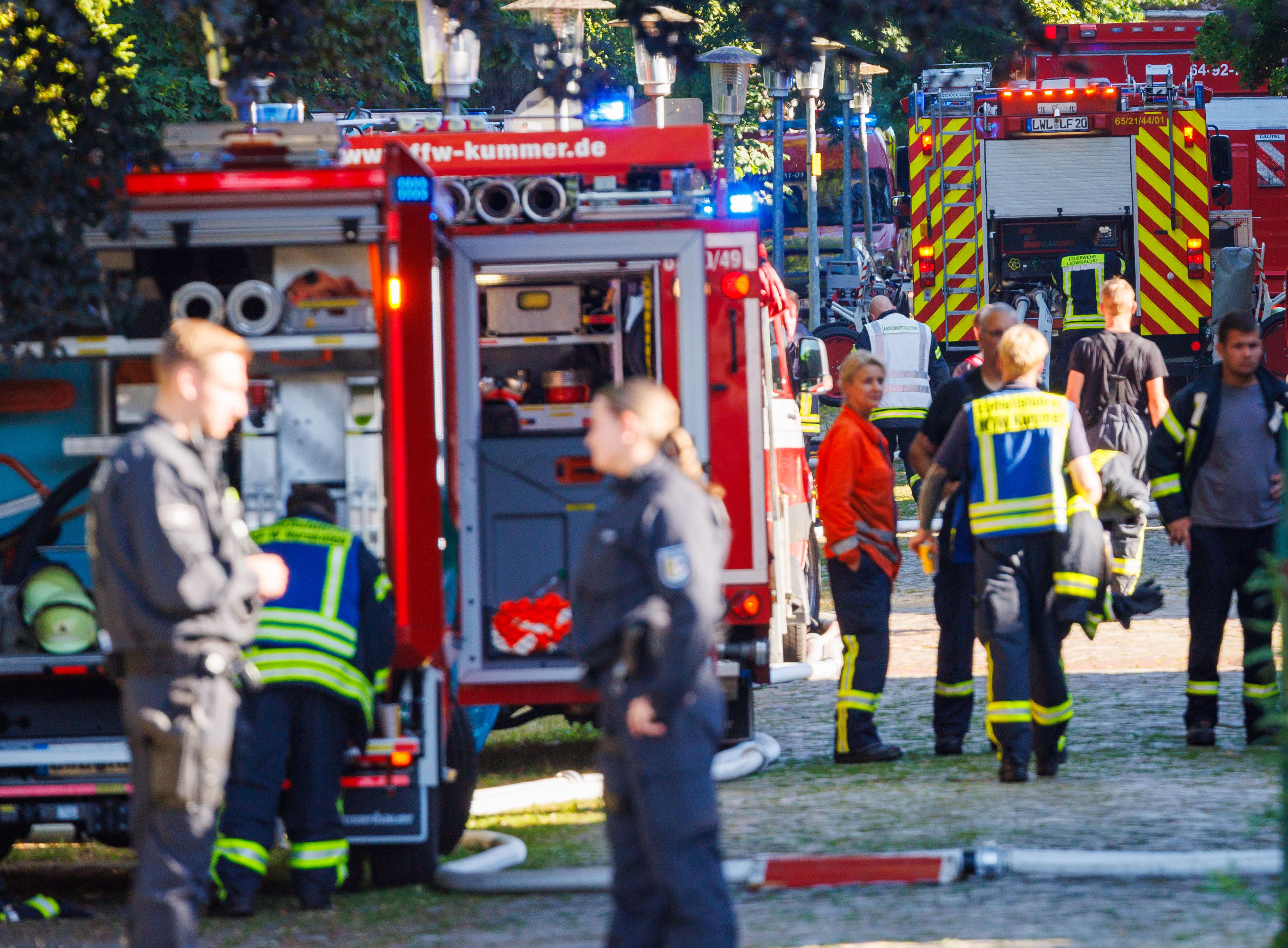 Двама души загинаха при пожар в болница в Германия