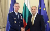 Румен Радев се срещна с командващия НАТО в Европа