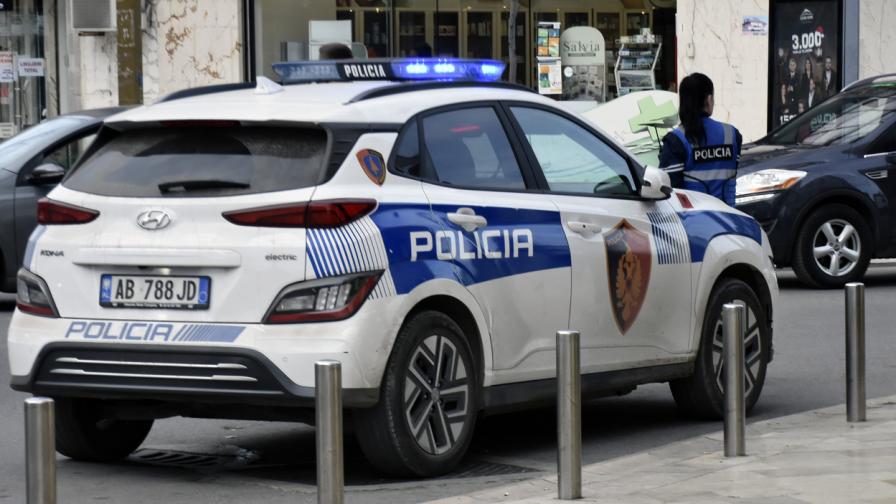 Французин опитал да прекара тайландка в куфар в Албания