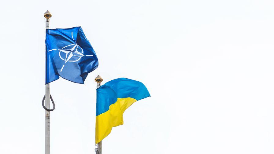 НАТО отпуска 70 млрд. евро за Украйна, Русия предупреди за „катастрофа“
