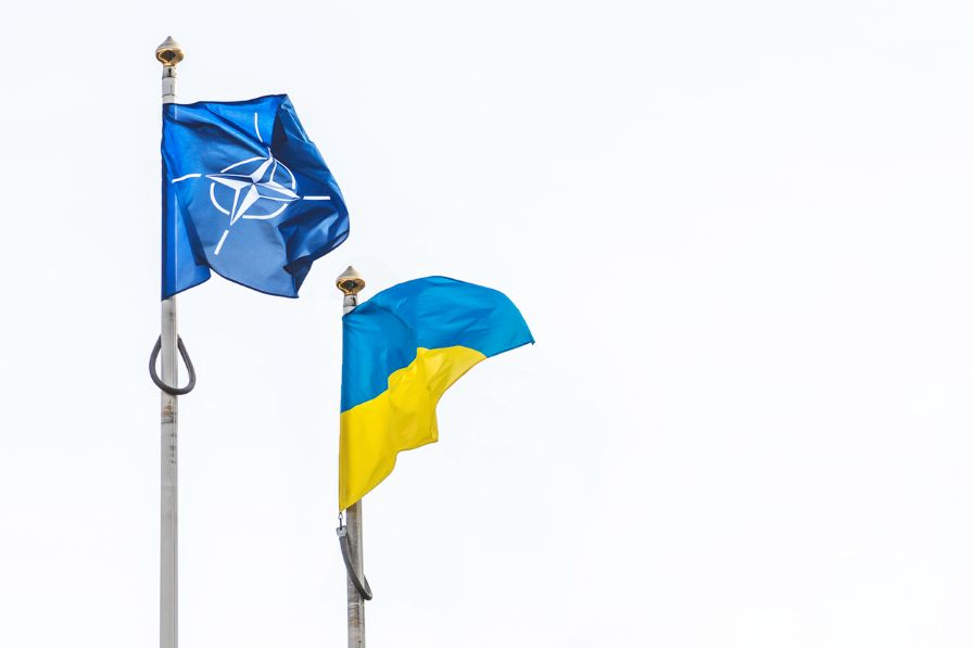 НАТО отпуска 70 млрд. евро за Украйна, Русия предупреди за „катастрофа“