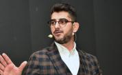 „Буря, а ние караме кабрио“: Глобиха Александър Кадиев след видео зад волана