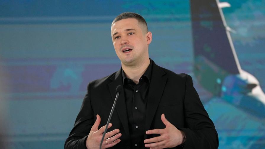 „За мен беше голяма чест да служа на украинския народ като министър на отбраната“, написа Федоров в Telegram