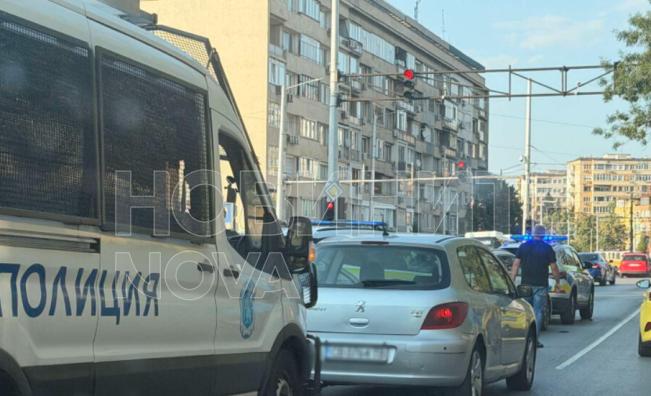 Мъж с над 3 промила алкохол блъсна кола в центъра на София и опита да избяга