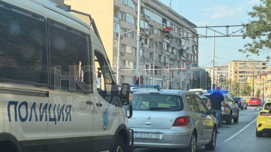 Мъж с над 3 промила алкохол блъсна кола в центъра на София и опита да избяга