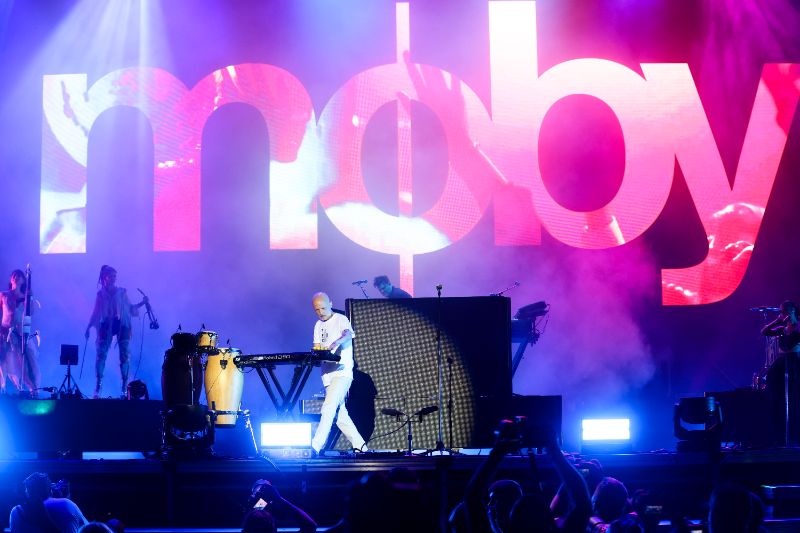 <p>Американският музикант и композитор Moby с концерт на главната сцена на фестивала PhillGood на Гребната база в Пловдив.</p>