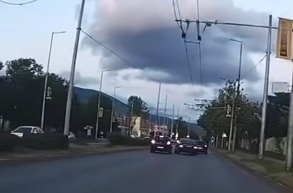 Опасно каране докара глоба на младеж с „Мерцедес“ в Сливен