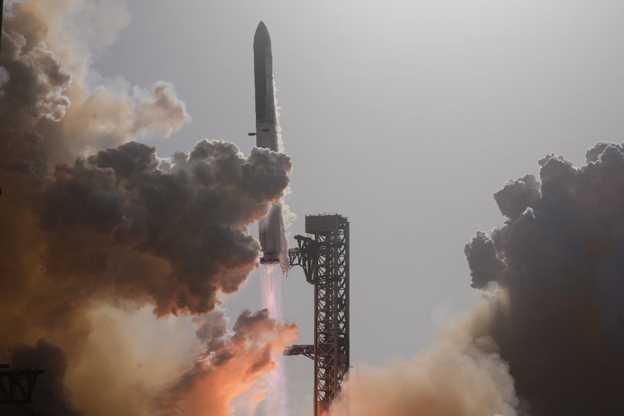 <p>Ракетата Starship изпълни нов тестов полет.</p>