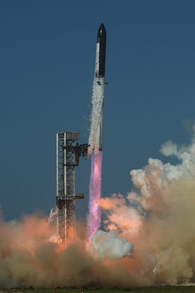 <p>Ракетата Starship изпълни нов тестов полет.</p>