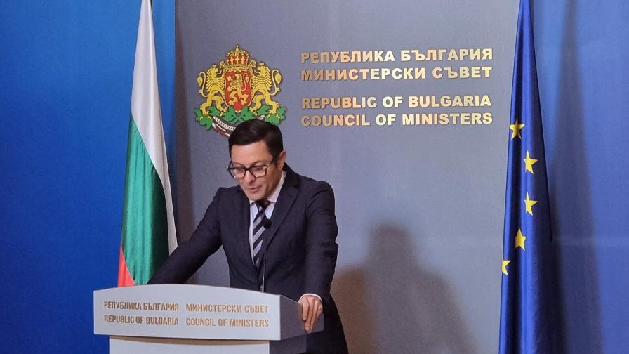 Кабинетът е поискал удължаване на действащата дерогация за „Лукойл“