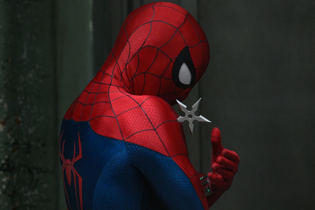 <p>Новият филм от поредицата на Marvel връща Питър Паркър обратно на улиците на Ню Йорк след събитията от &bdquo;Без път към дома&ldquo;. Разгледайте ексклузивните кадри от &bdquo;Спайдър-Мен: Нов ден&ldquo;, които загатват за по-зрялата атмосфера, драматичните обрати в живота на героя и зрелищните актьорски превъплъщения, оценени от критиката като най-доброто за Човека-паяк от десетилетия насам.</p>