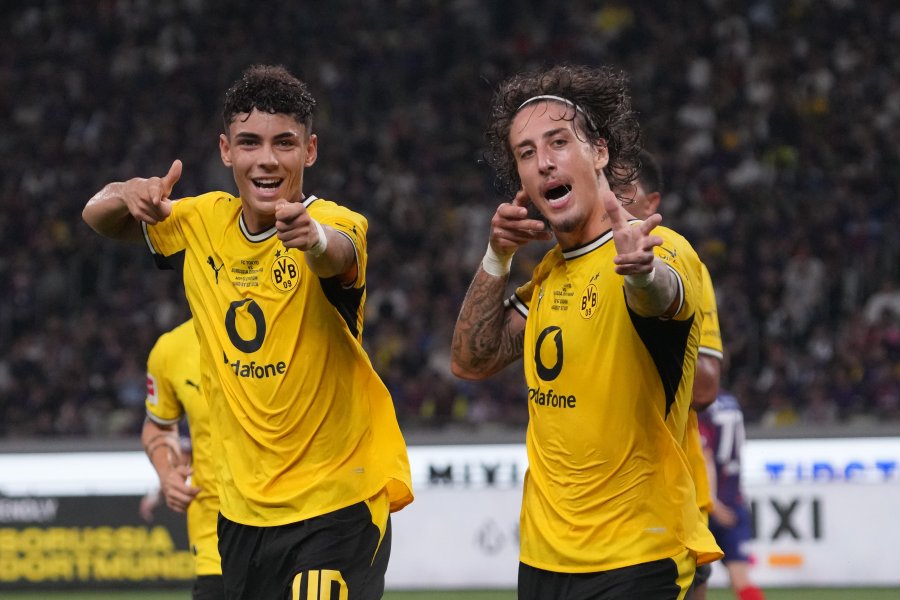 ФК Токио Борусия Дортмунд1