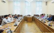Транспортният министър очаква от АПИ да коригира заповедта за камионите
