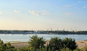 Дунав продължава да спада: Критично ниски нива затрудняват корабоплаването