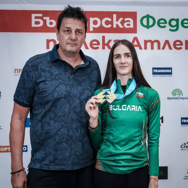 Посрещане на световната шампионка Виктория Ангелова1