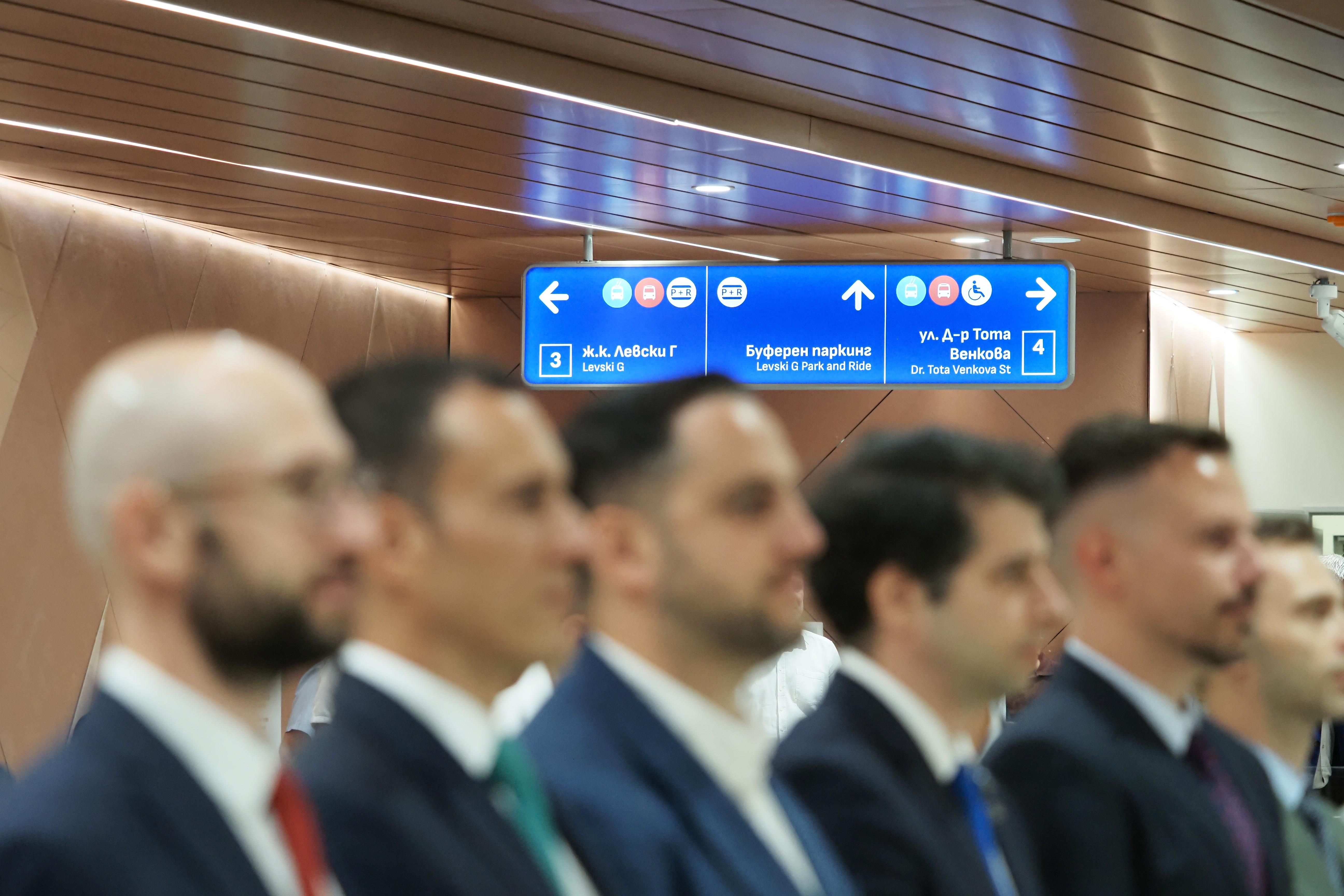Важно за пътуващите в София: Променят маршрутите и номерата на основни автобуси