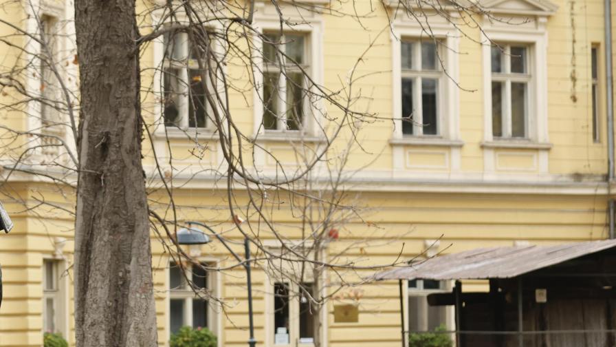 Липсващ документ спира ремонта на бившия Царски дворец в София