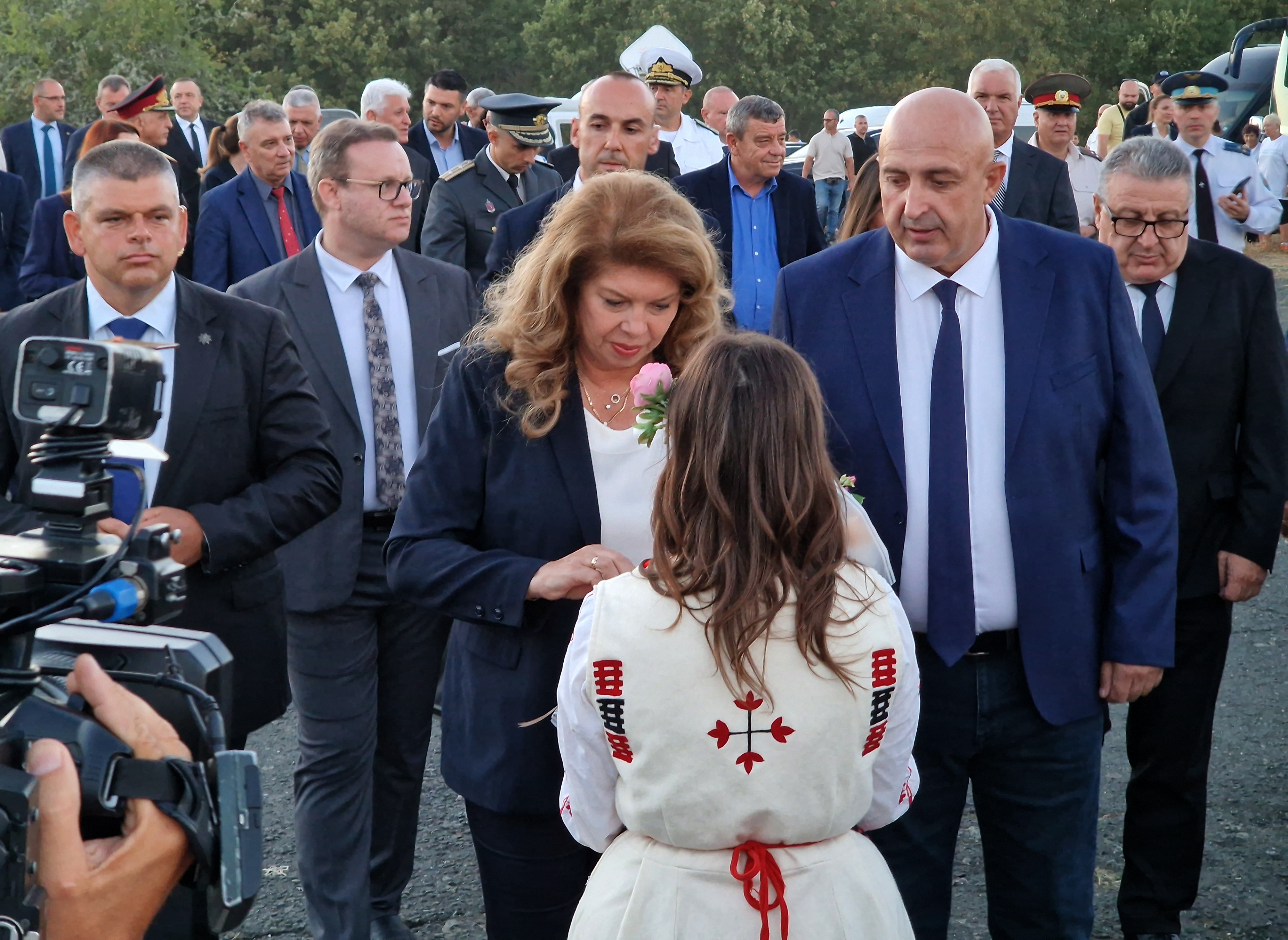Илияна Йотова: Да пазим историческата памет и правата на българите в Северна Македония