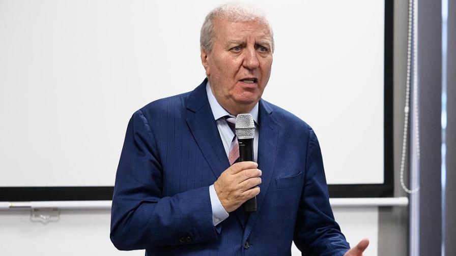 Александър Томов