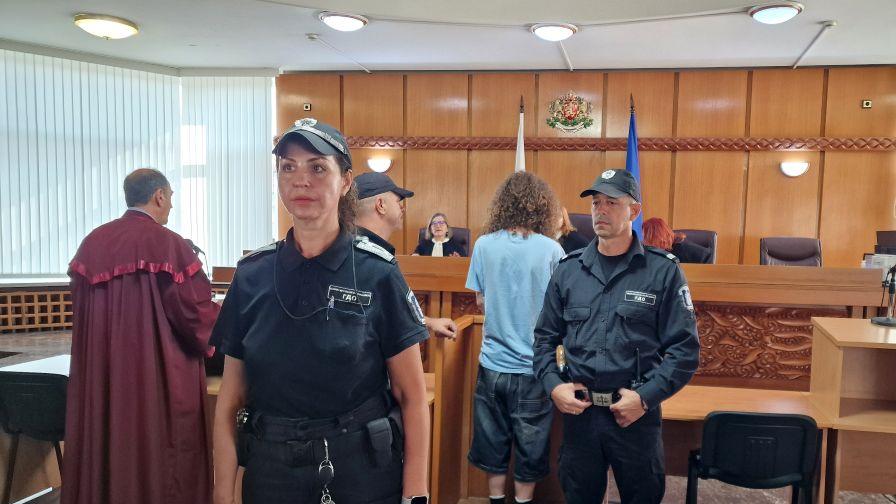 Оставиха в ареста 15-годишния, задържан за убийството на Георги Кузев