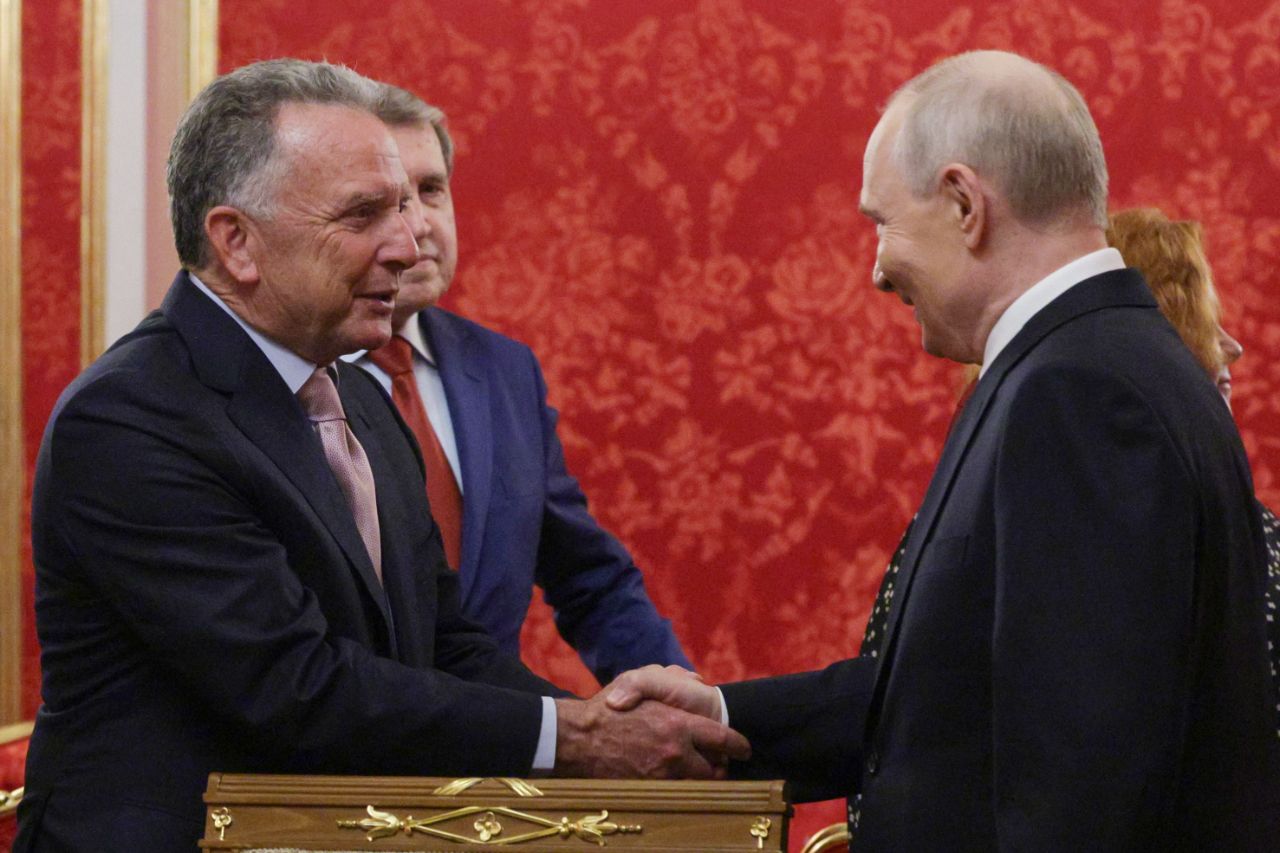<p>Уиткоф и Къшнър се срещнаха с Путин в Москва за мирни преговори за Украйна.</p>