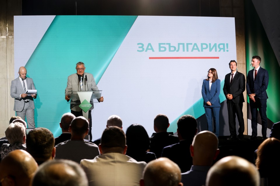 <p>В подкрепа на двойката застанаха популярни общественици, сред които Вежди Рашидов, Илияна Раева, Георги Първанов и Лили Иванова.</p>