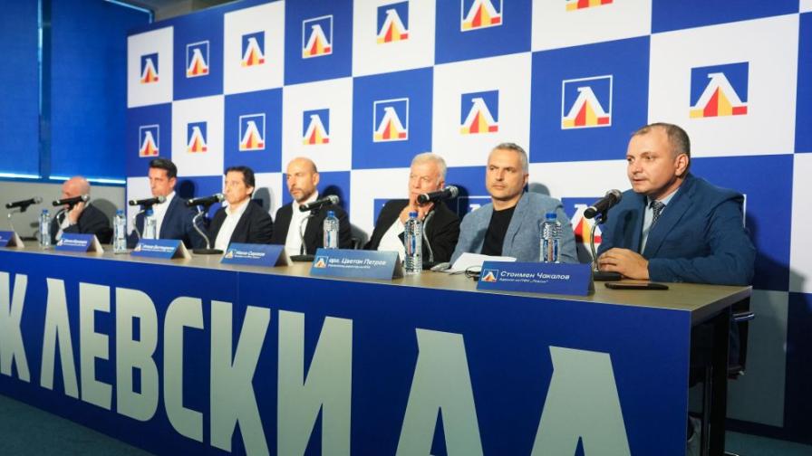 <p>&bdquo;Левски&ldquo; с голям ход: Бивш шеф на &bdquo;Арсенал&ldquo; влиза в управлението на клуба</p>
