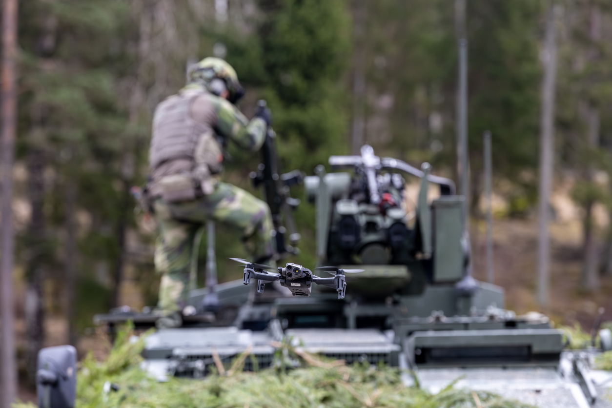 Седем ранени при инцидент във военен лагер в Швеция